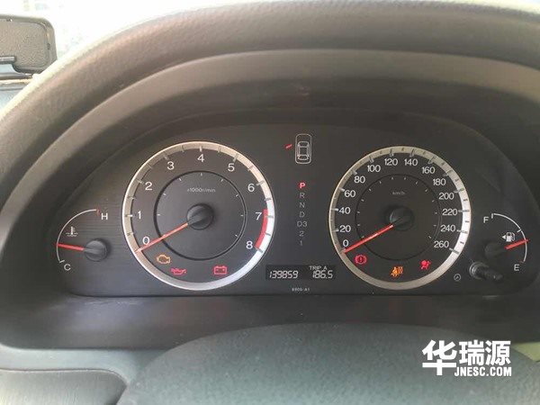 6万买B级车—本田雅阁，自动挡易操控，综合车子的状况好