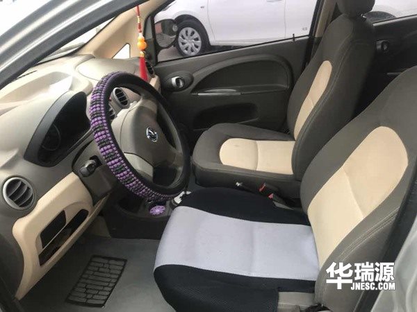 国产微型车奔奔LOVE,外观圆润饱满,空间够用舒适