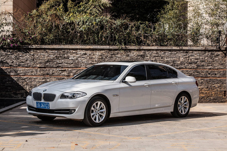 楚雄二手宝马5系 2013款 525Li 2.0T 手自一体 领先型